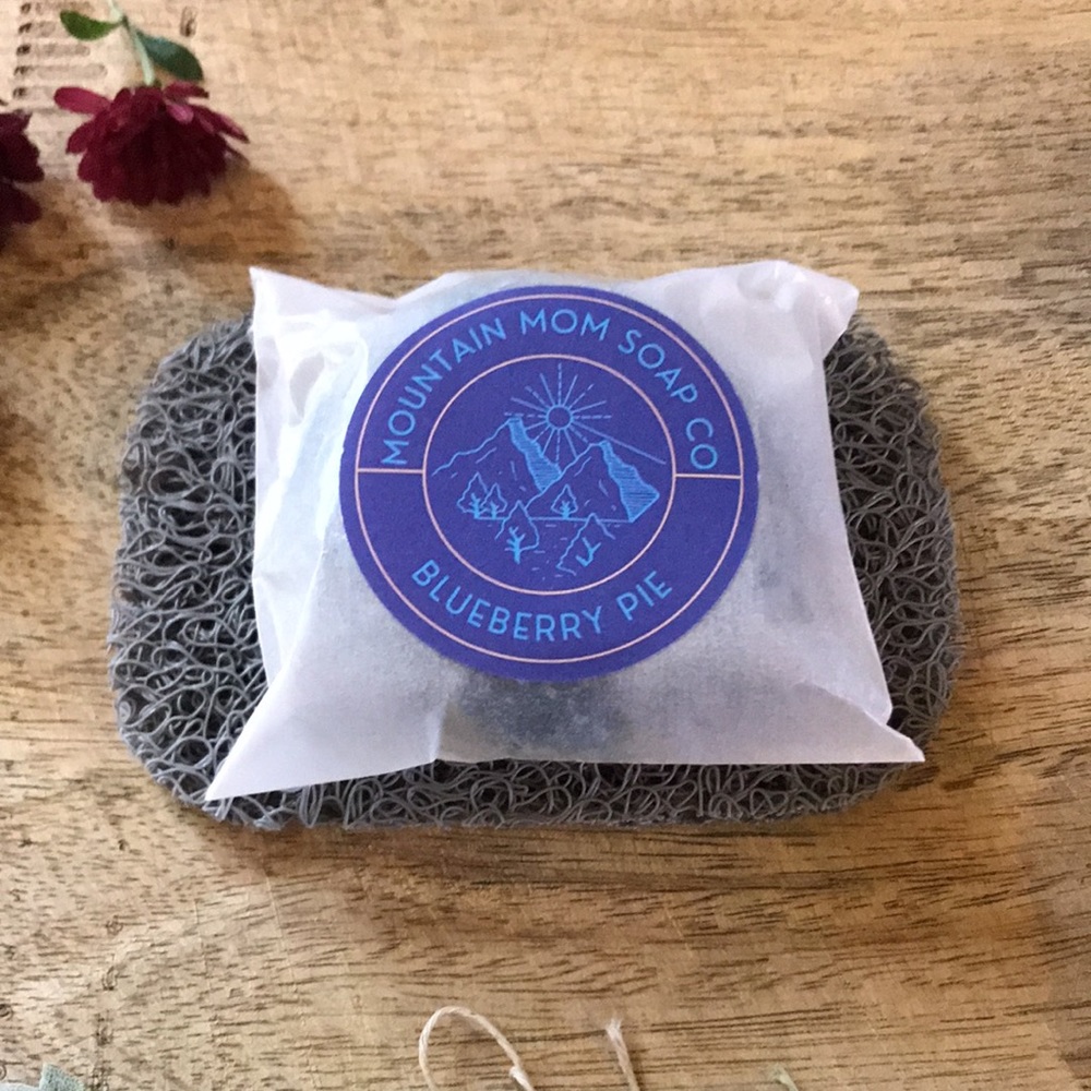 BLUEBERRY PIE Shampoo Bar / Mountain Mom Soap Co - Picture 8 of 9